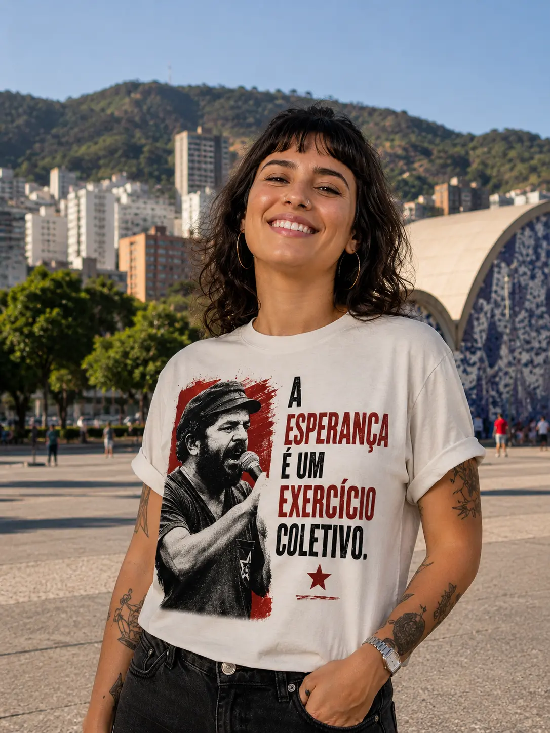 Camiseta A Esperança é um Exercício Coletivo